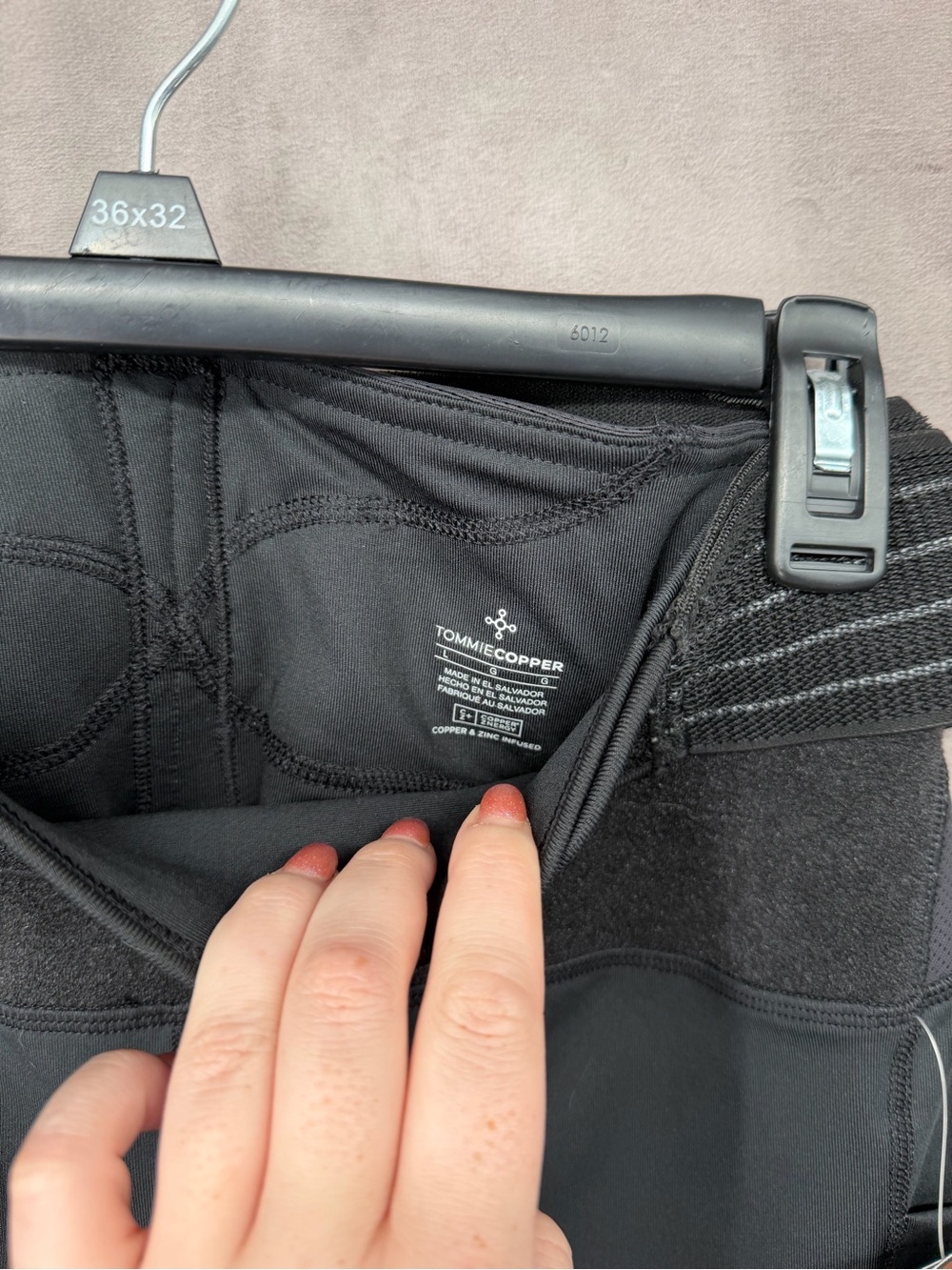 Tommie Copper Back Support leggings NWT - Picture 3 of 3